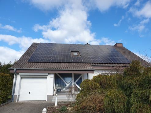 Photovoltaikanlage auf Schrägdach Photovoltaikanlage auf Schrägdach